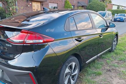 Hyundai IONIQ 76.000 km 14.000 € Leverkusen 51371