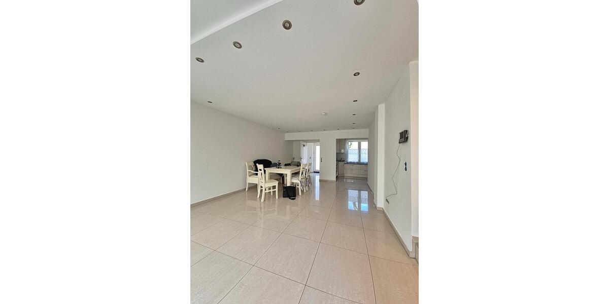 Reihenhaus Düsseldorf Stadtbezirk 10 - 3 Zimmer, 89 m&sup2;, 410.000&euro; | Angebot:26039237