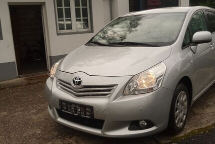 Toyota Verso 187.000 km 6.990 &euro; Wuppertal 42329