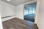 Attraktive Bürofläche mit optimaler Sichtbarkeit in zentraler Lage zimmer
