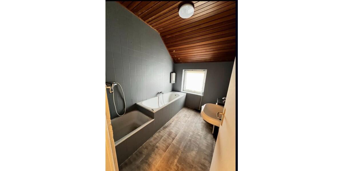 Mehrfamilienhaus, Wohnhaus Mönchengladbach Süd - 7 Zimmer, 200 m&sup2;, 329.000&euro; | Angebot:27143632