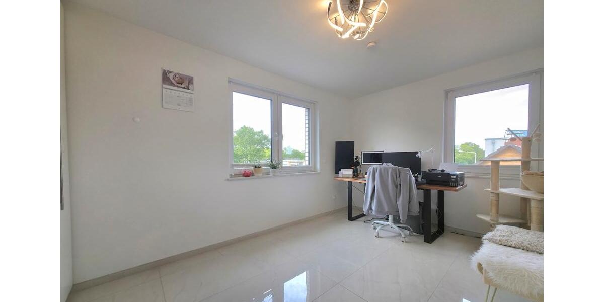 Exklusive 3 Zimmer Penthouse Wohnung mit EBK - provisionsfrei 3 zimmer