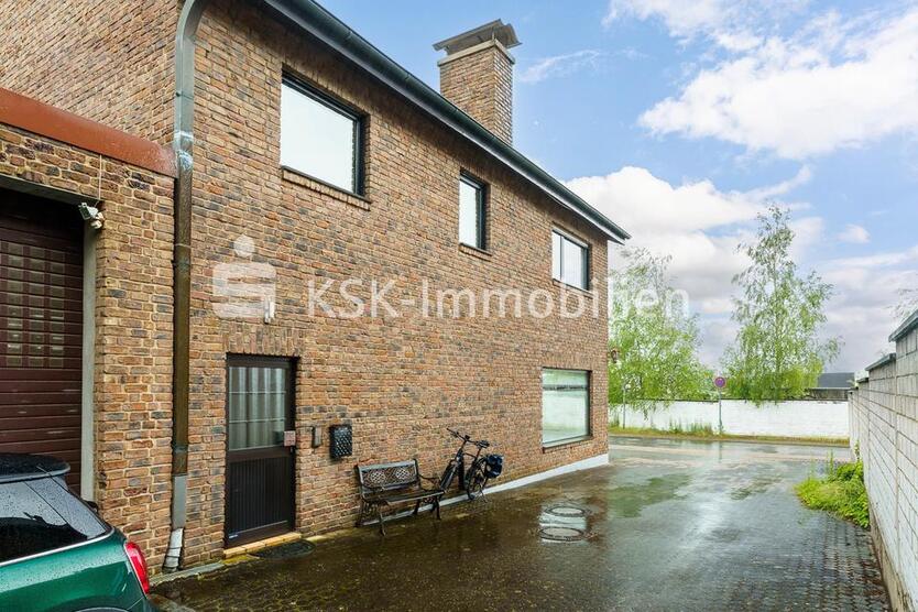 Schöne Ausstellungs-, Laden-, Büro- oder Lagerfläche in Bergheim-Quadrath-Ichendorf! zimmer