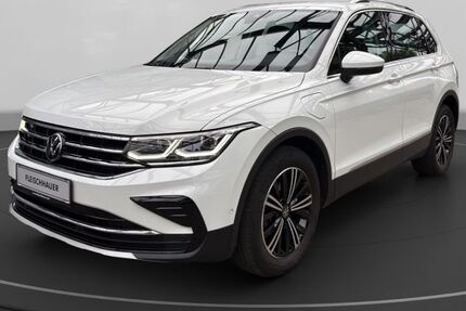 VW Tiguan 64.129 km 27.970 &euro; Mönchengladbach 41238
