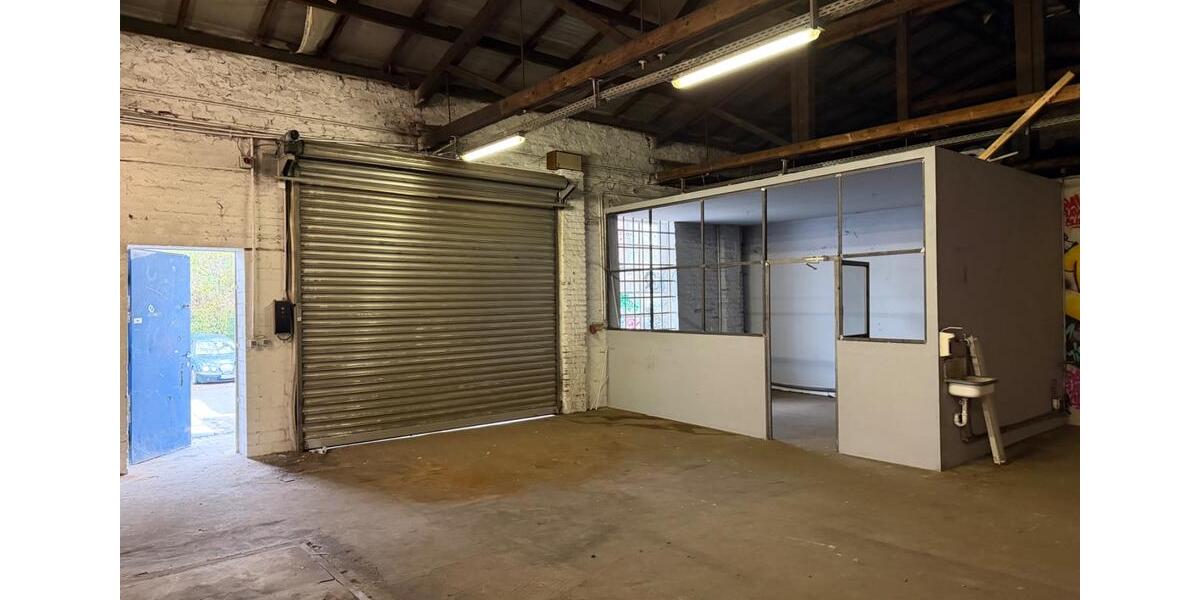 HalleAtelier mitten in Düsseldorf Derendorf zu vermieten zimmer