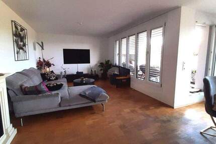 Schicke 3 Zimmer-Wohnung in BestlageNähe Rheinturm
