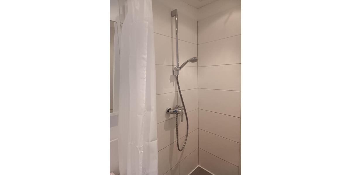 Dachgeschoßwohnung Mönchengladbach - 1 Zimmer, 20 m&sup2;, 450&euro; | Angebot:25649491