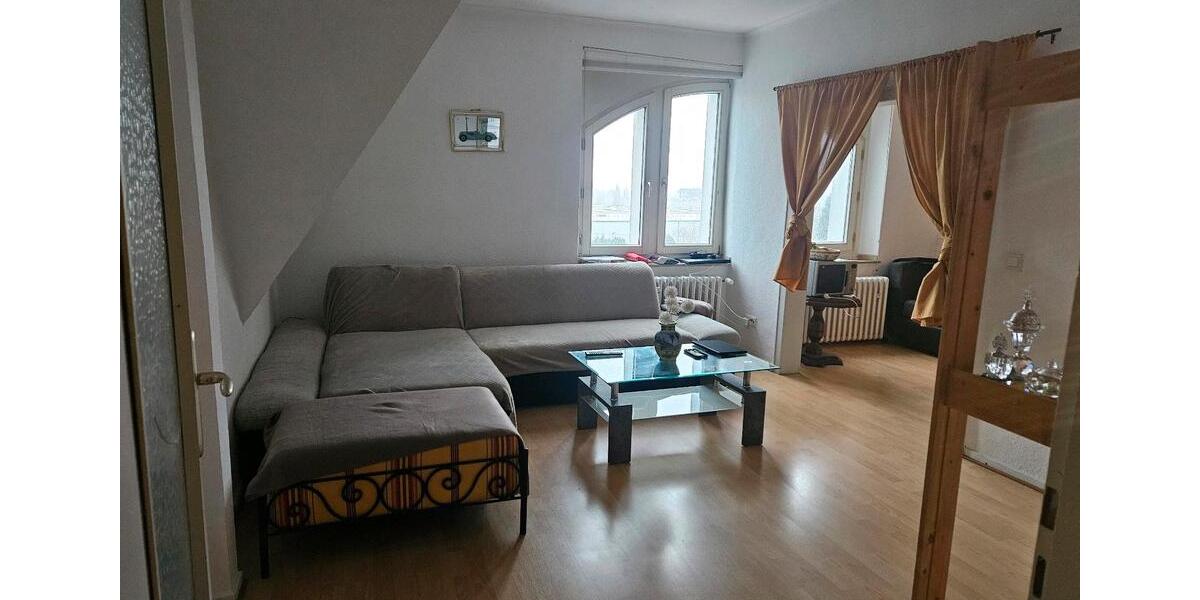 Helle 66m² Wohnung mit Gartenmitbenutzung DG st. Töniser str. 2.5 zimmer