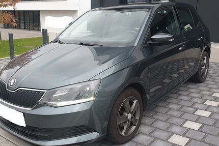 Skoda Fabia 91.458 km 7.890 &euro; Wuppertal 42329