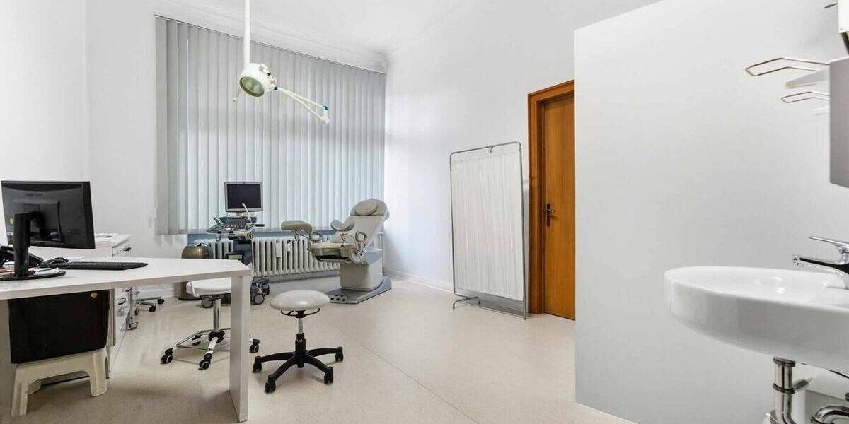 Exklusives Wohn- und Geschäftshaus mit langfristigen Mietern in Toplage am Allee-Center 6 zimmer