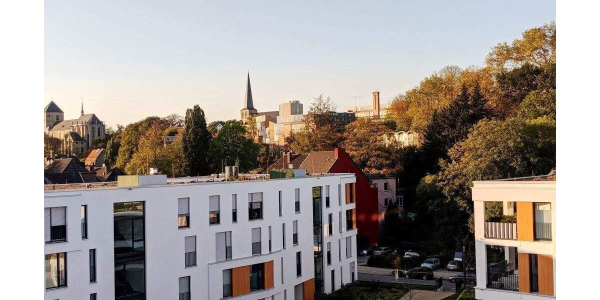 Attraktive 4 Zi. Neubauwohnung mit EBK und Fußbodenheizung plus Sonnenterrasse. 4 zimmer