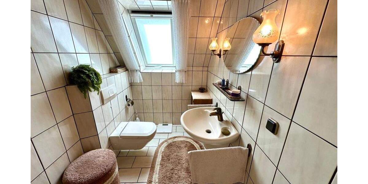 Ihr neues Zuhause in Duisburg-Rheinhausen! Einfamilienhaus sucht neue Eigentümer 7 zimmer