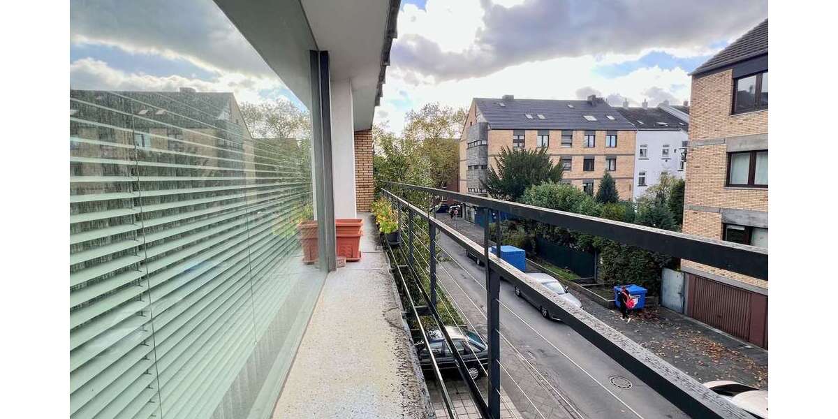 Wohnung zum Kaufen in Düsseldorf 329.000 € 90 m² 4 zimmer