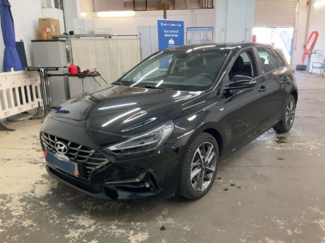 Hyundai i30 21.826 km 19.481 &euro; Mönchengladbach 41061