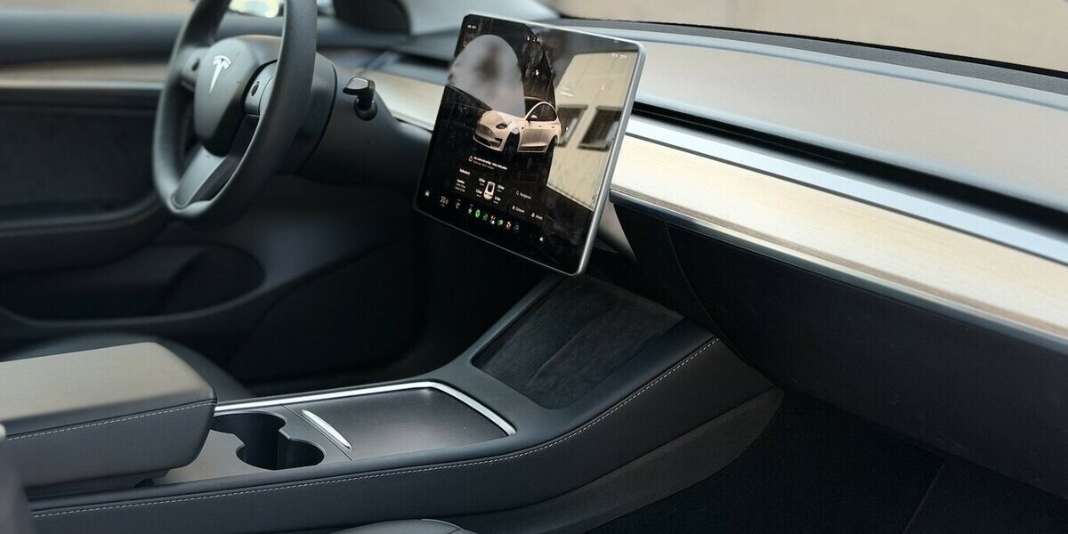 Tesla Model 3 RWD AHK Wärmepumpe Ryzen 47.000 km 29.990 &euro; Mönchengladbach 41066