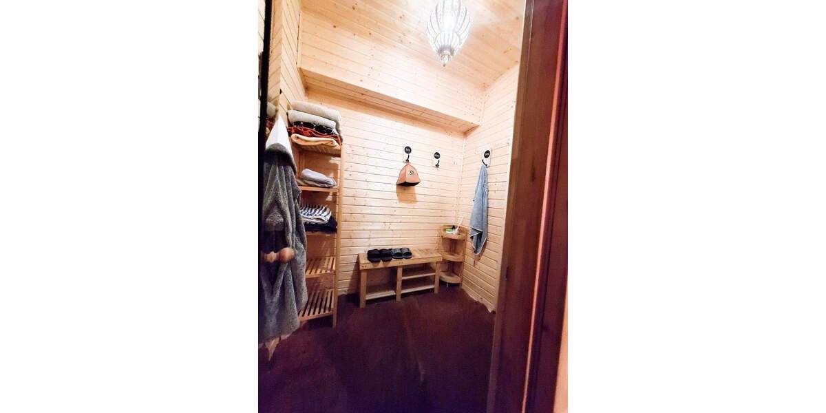 Wellness Oase für alle Träume : 388 m² Wohnglück & riesige Garten-Oase in Krefeld Linn - Bestlage 8 zimmer