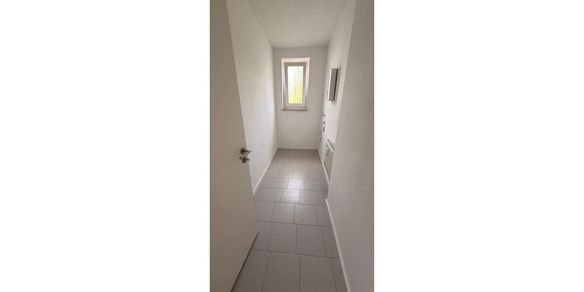 Etagenwohnung Düsseldorf Oberbilk - 2 Zimmer, 61 m&sup2;, 820&euro; | Angebot:26415626