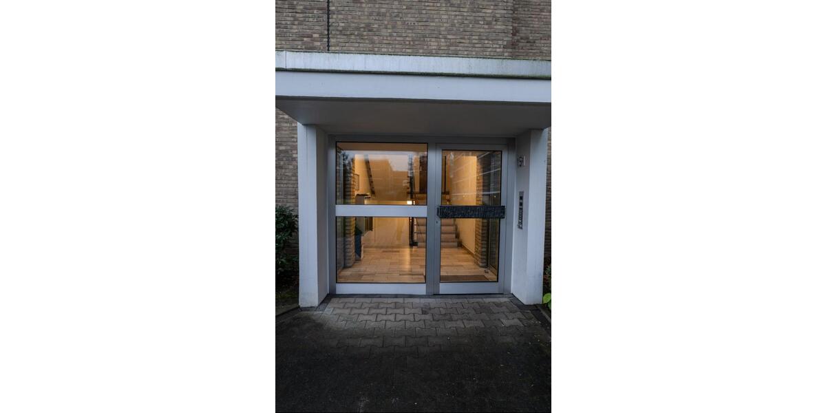 Sanierungsbedürftige 2-Zimmerwohnung mit Ausblick ins Grüne 2 zimmer