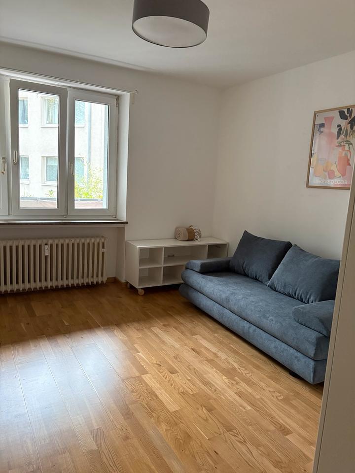 Möbliertes Apartment mit Balkon in super Lage zimmer
