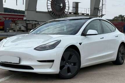 Tesla Model 3 89.900 km 25.490 € Wuppertal 42389