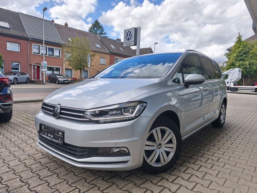 VW Touran 12.500 km 37.900 € Grevenbroich 41516