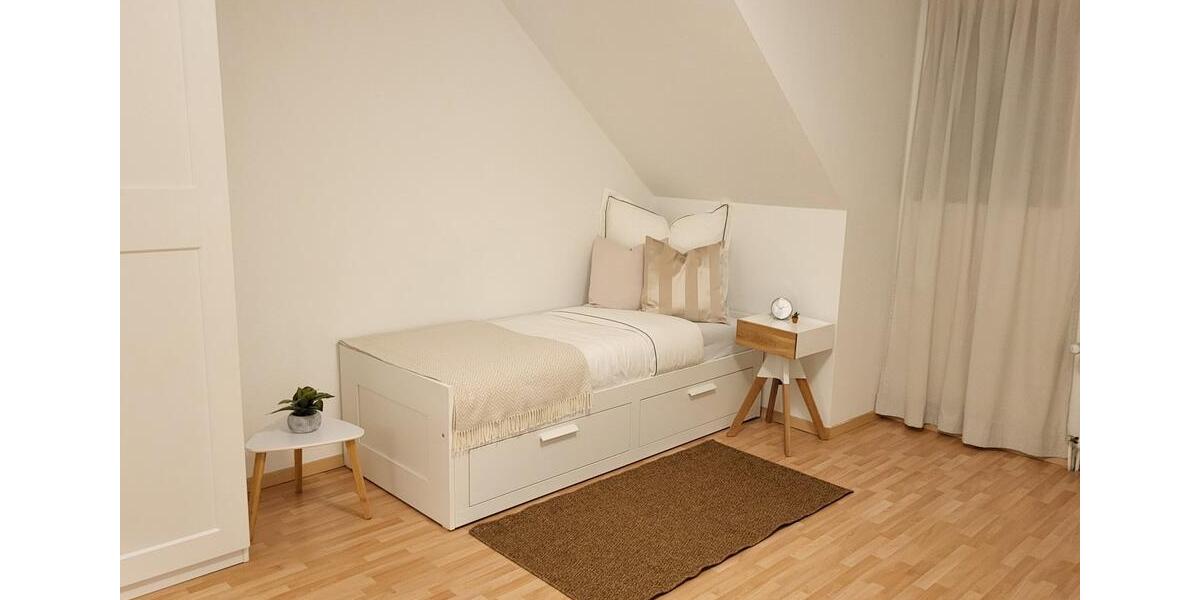 Wohnung: 1 WG-Zimmer möbliert, Königsallee + Hbf in der Nähe 4 zimmer