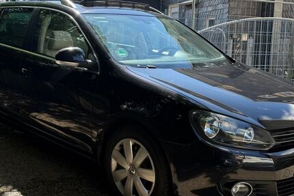 VW Golf 198.000 km 5.900 &euro; Remscheid 42855