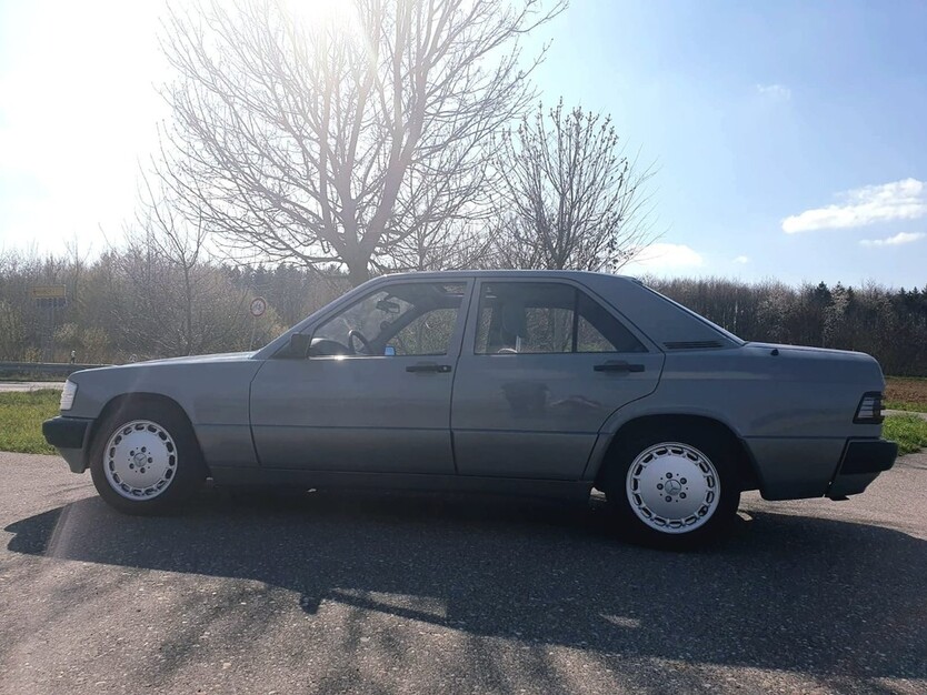 Mercedes-Benz 190E 86.500 km 10.500 € Bedburg 50181