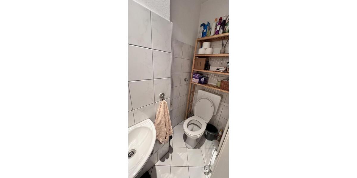 Etagenwohnung Düsseldorf Lörick - 3 Zimmer, 79 m&sup2;, 1.140&euro; | Angebot:26425504