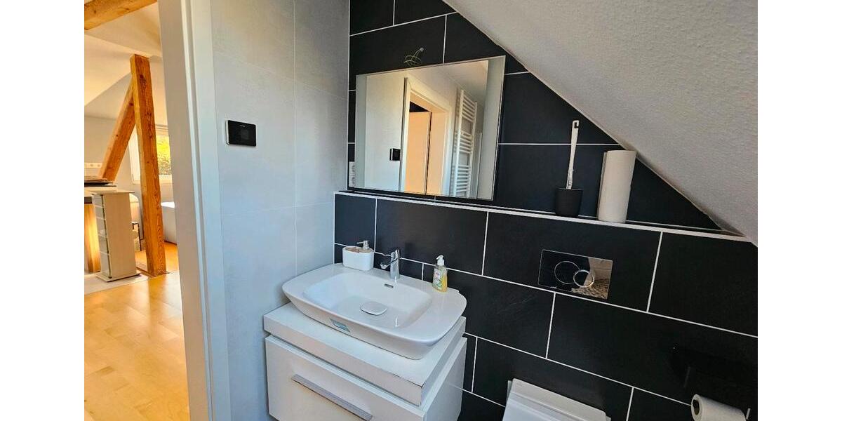 Dachgeschoßwohnung Düsseldorf Stadtbezirk 6 - 1 Zimmer, 43 m&sup2;, 950&euro; | Angebot:26052845