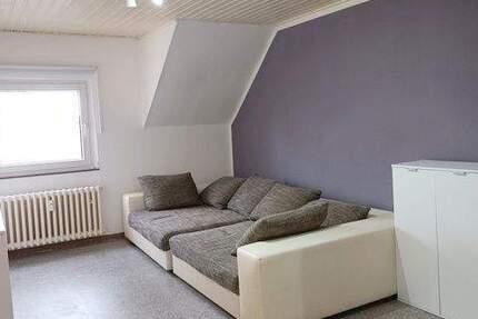 MG-Giesenkirchen - Teilmöblierte, gemütliche 2-Zimmer-DG-Wohnung für eine Einzelperson ab Mitte Februar zu mieten !! 2 zimmer