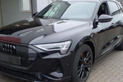 Audi e-tron 35.425 km 30.990 &euro; Duisburg 47178