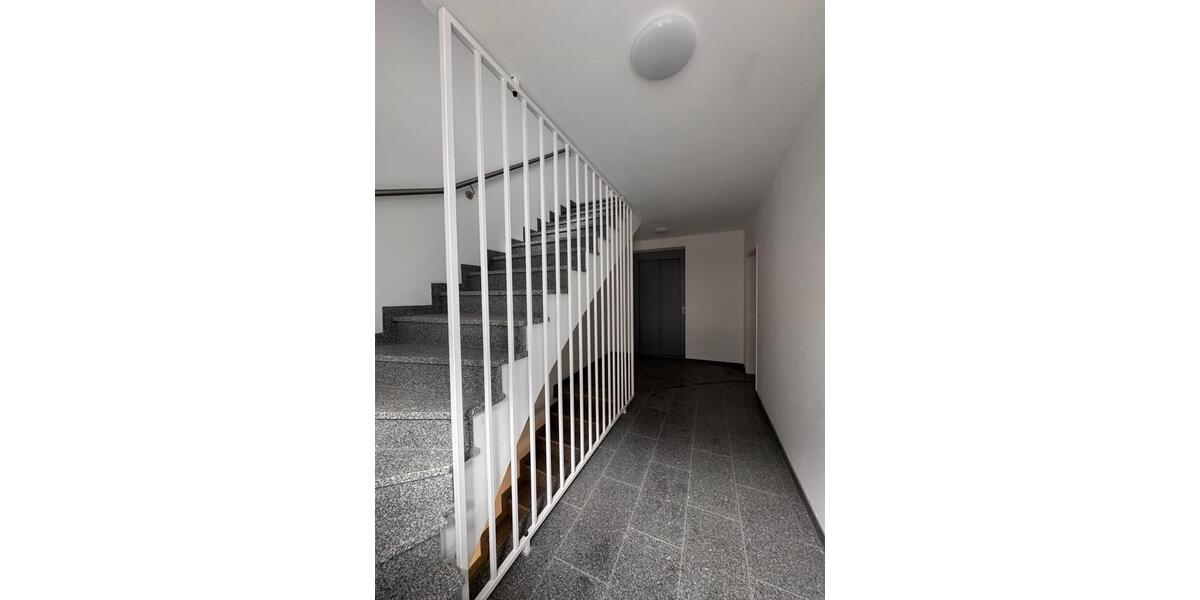 Etagenwohnung Duisburg Mittelmeiderich - 4 Zimmer, 93 m&sup2;, 1.150&euro; | Angebot:25638784