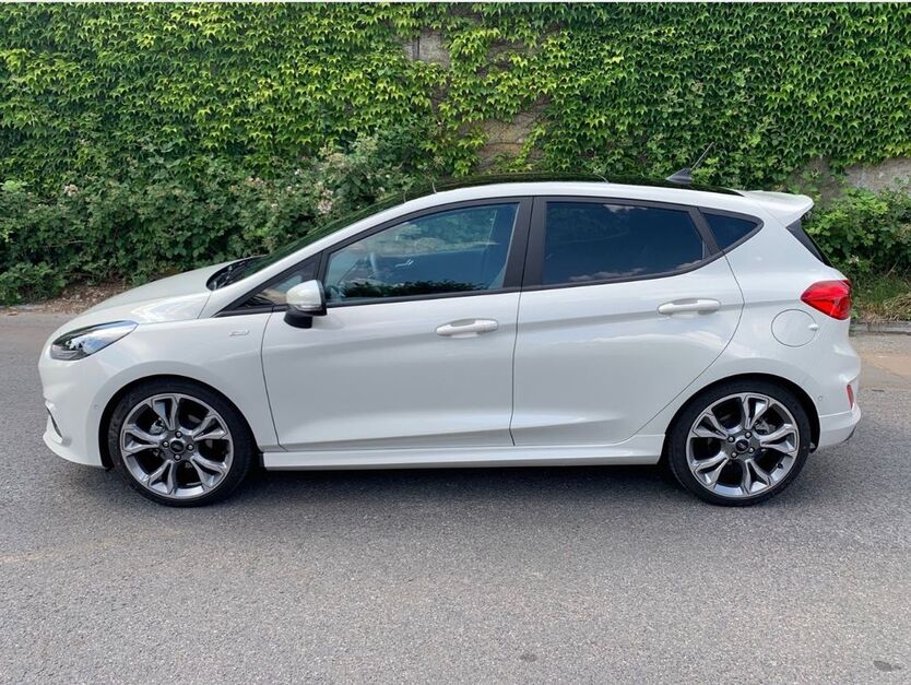 Ford Fiesta 30.000 km 17.900 € Leverkusen 51379