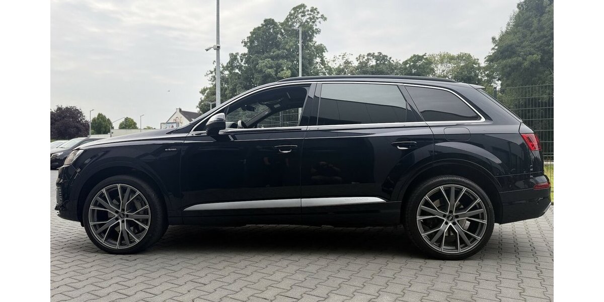 Audi Q7 3.0 TDI e-tron quattro / Panorama / Kamera 179.000 km 30.900 &euro; Mönchengladbach 41066