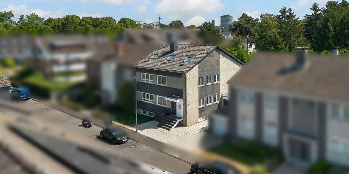 Einfamilienhaus Düsseldorf Lörick - 9 Zimmer, 178 m&sup2;, 1.200.000&euro; | Angebot:23950738