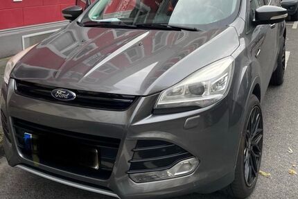Ford Kuga 132.000 km 12.499 &euro; Düsseldorf 40625