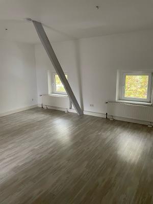 Dachgeschosswohnung ideal für Katzenhalter 3 zimmer