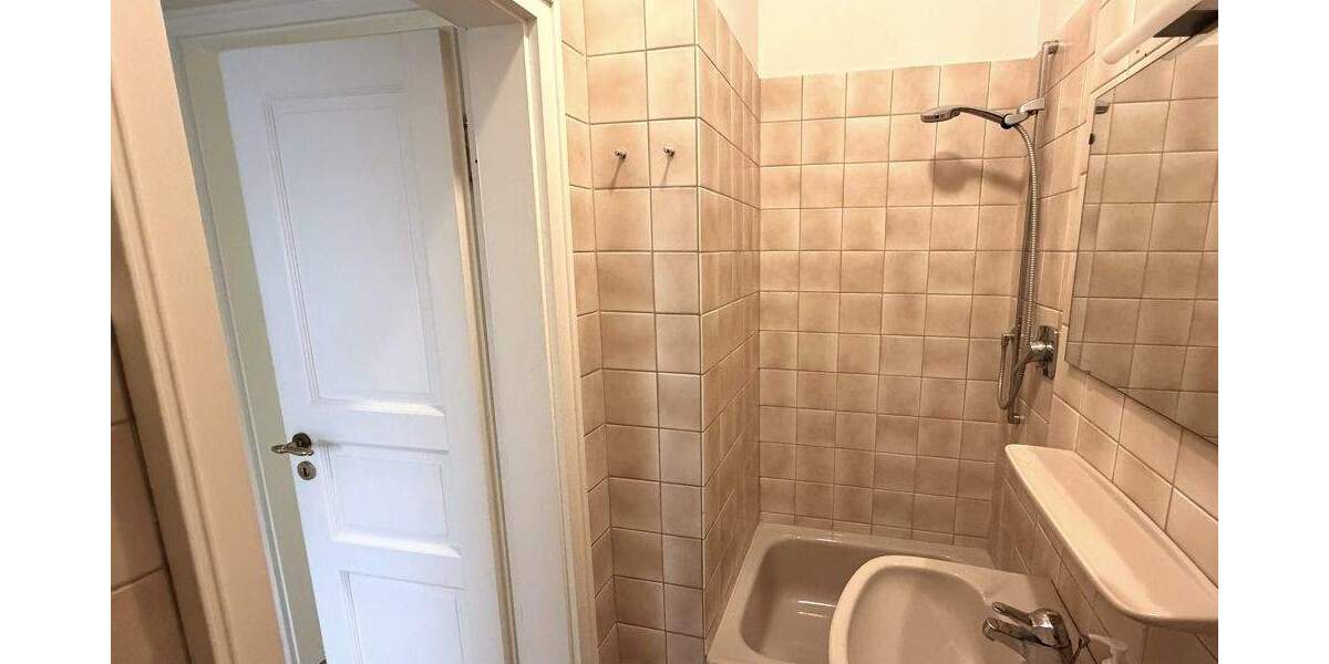 Altbaujuwel mit Charakter: Architektur, die man spürt - Ein Haus mit Seele und Geschichte! 3 zimmer