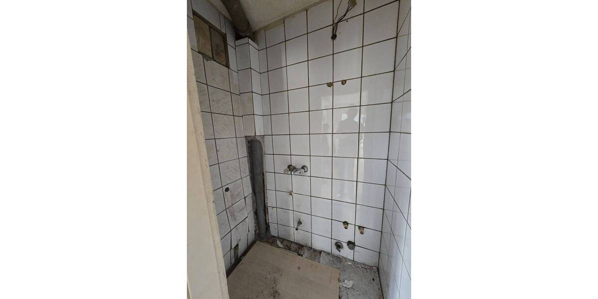 Etagenwohnung Mönchengladbach Rheydt - 4 Zimmer, 85 m&sup2;, 140.000&euro; | Angebot:26249977
