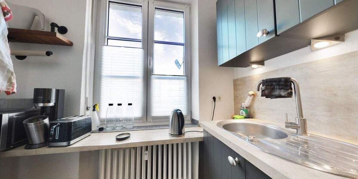 Sanierte Stadtwohnung mit Parkett, Einbauküche, großzügiger Terrasse und Glasfaser 4 zimmer