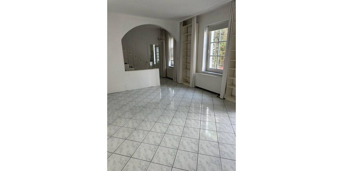 Mehrfamilienhaus, Wohnhaus Düsseldorf Friedrichstadt - 6 Zimmer, 140 m&sup2;, 3.500&euro; | Angebot:26825738