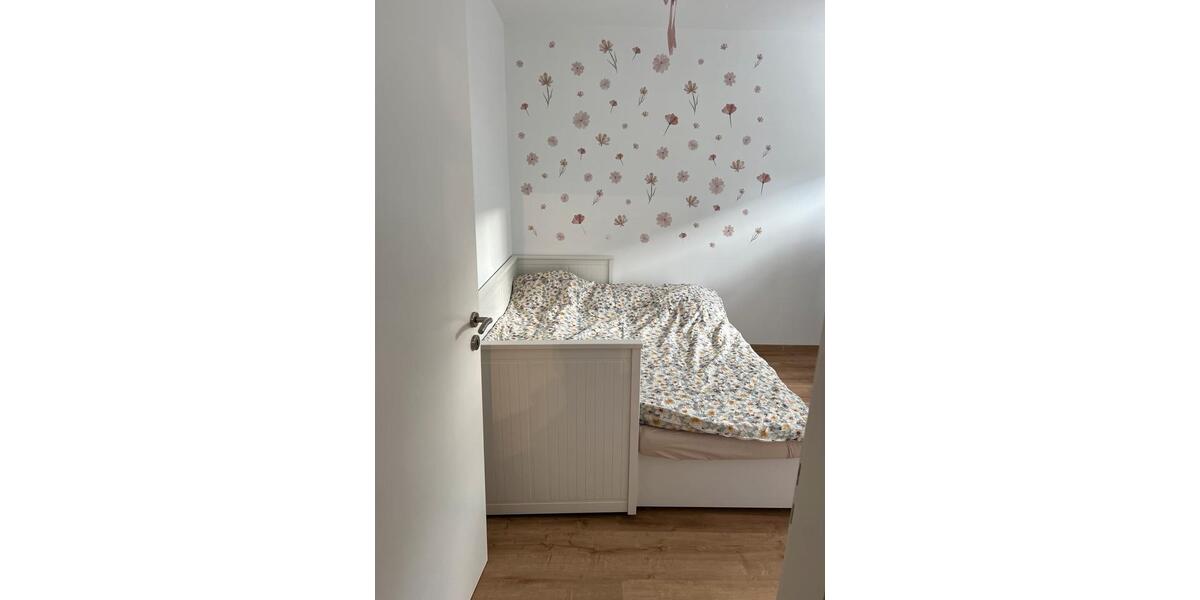 Wohnung zu vermieten, zwei Zimmer 55 m² Kü+Whz+Schlz+Bad 2 zimmer