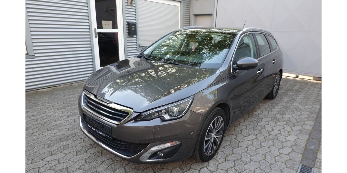 Peugeot 308 152.462 km 6.799 &euro; Düsseldorf 40231