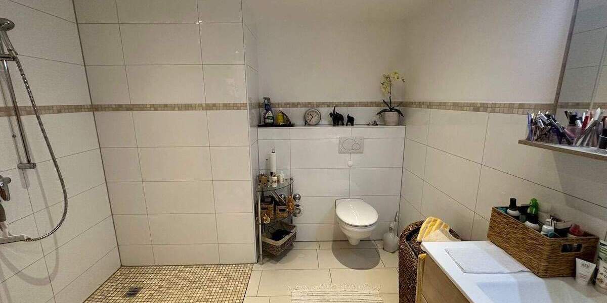 Etagenwohnung Neuss Rosellen - 2 Zimmer, 60 m&sup2;, 239.000&euro; | Angebot:25798099