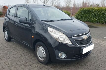 Chevrolet Spark 77.000 km 2.999 &euro; Krefeld 47803