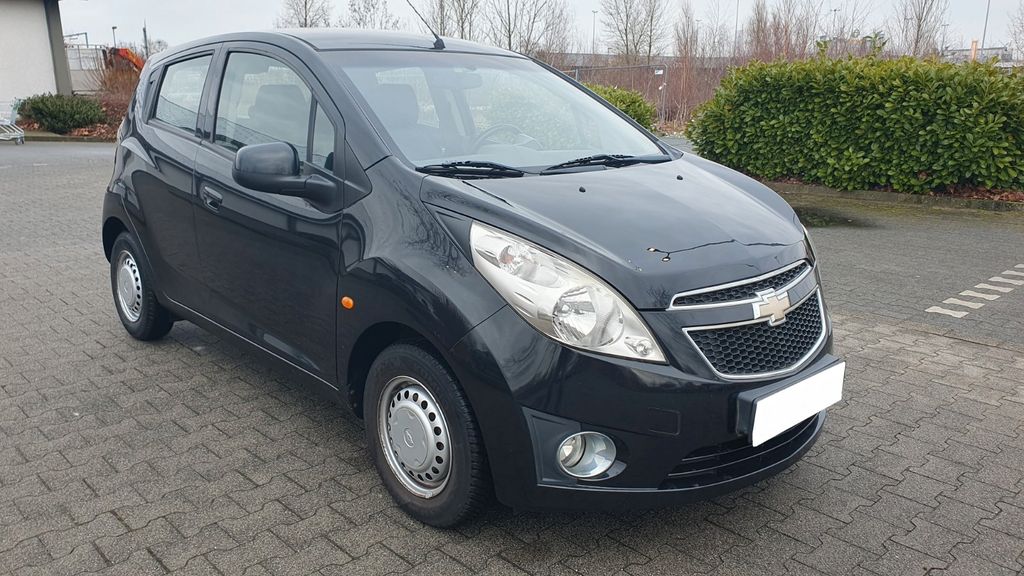 Chevrolet Spark 77.000 km 2.999 &euro; Krefeld 47803