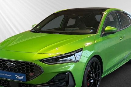 Ford Focus 12.530 km 37.990 € Oberhausen - Sterkrade 46145