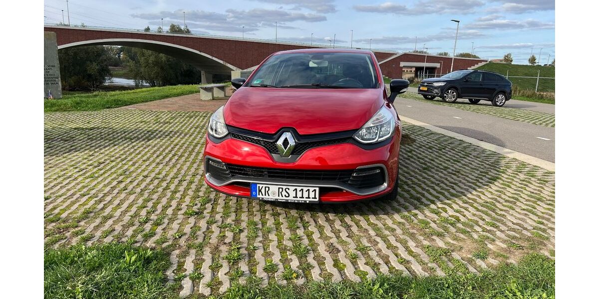 Renault Clio 122.948 km 10.500 &euro; Krefeld 47800