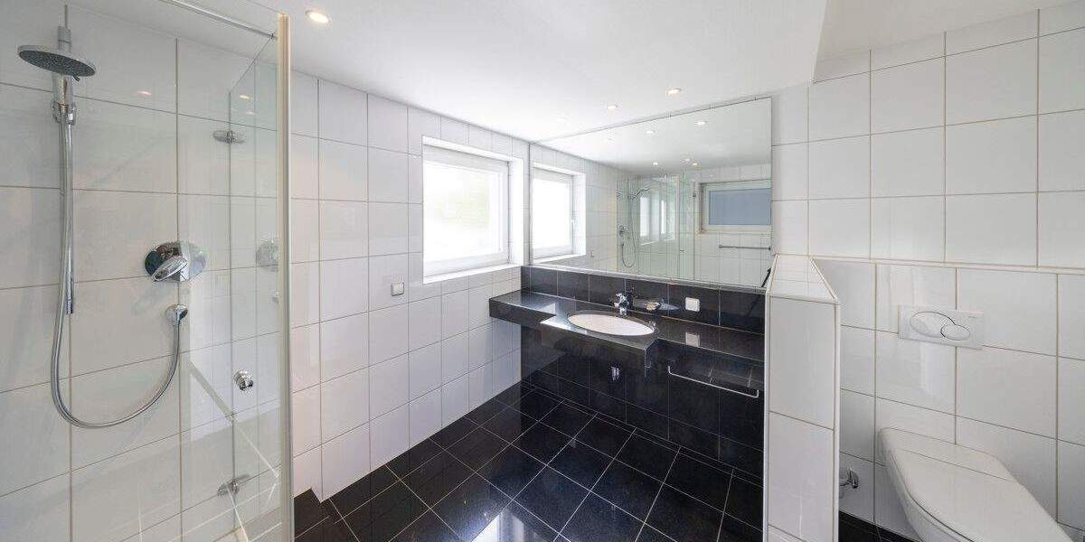 Einfamilienhaus Meerbusch / Lank-Latum Lank-Latum - 5 Zimmer, 217 m&sup2;, 980.000&euro; | Angebot:25802999